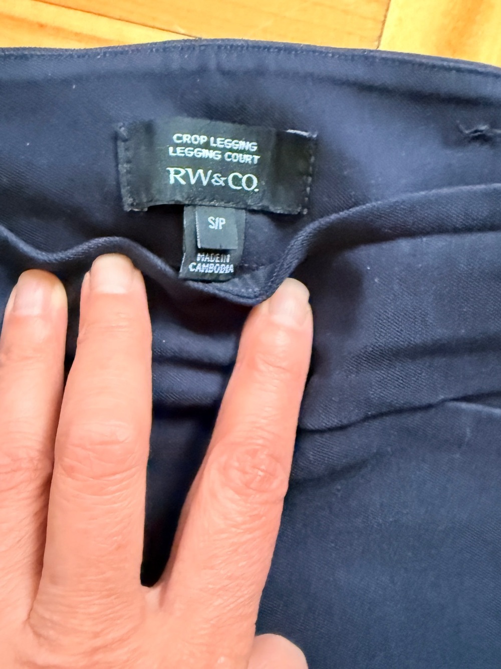 RW&CO. Navy Crop Legging Pants